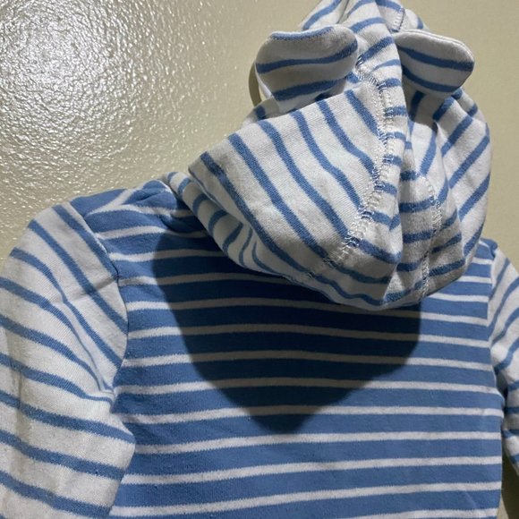 Carter's Baby Romper Size 6 Months (PRE-LOVED) - 8523 - Picture 5 of 8